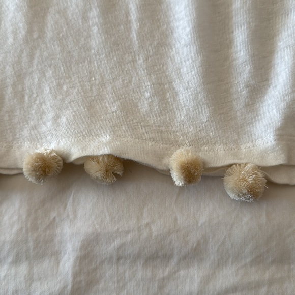 Darling white linen tank top with cream colored fuzzy balls attached to the hem - Picture 6 of 6
